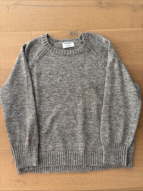 Old Navy Women’s Heather Gray Crewneck Sweater